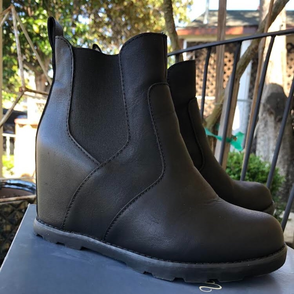 Universal Thread Faux Leather Wedge Boot